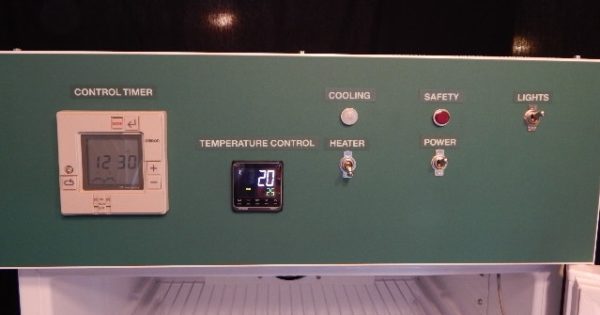 SG5 Counter Top Controlled Environment Chamber Controls